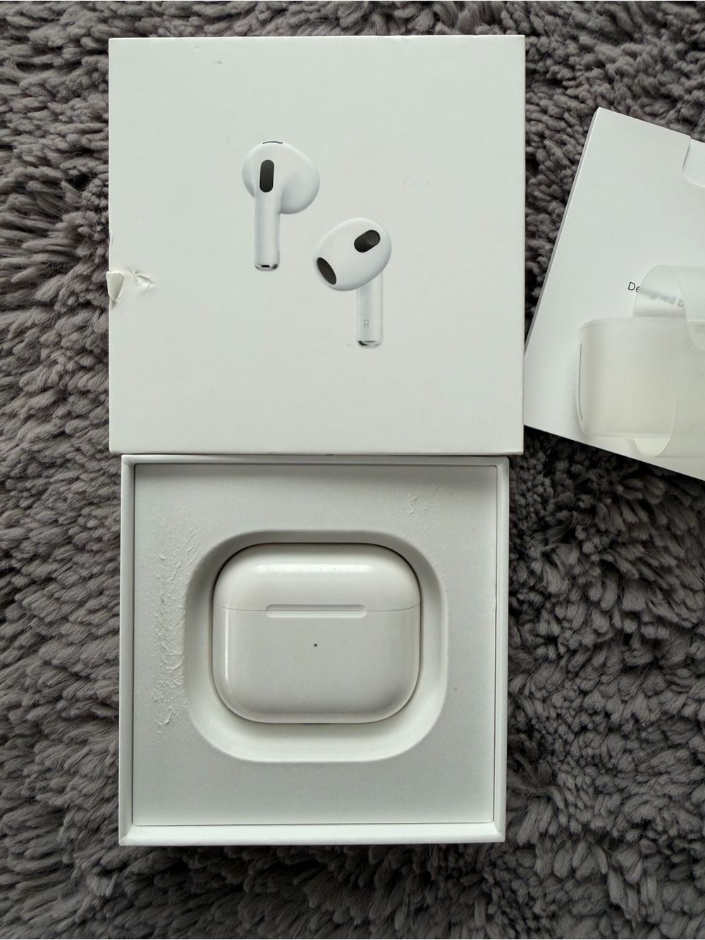Apple White Wireless Earbuds with Charging Case